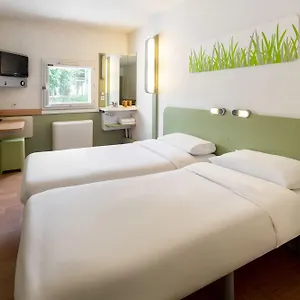 Cite De L'espace Hurel Hotel